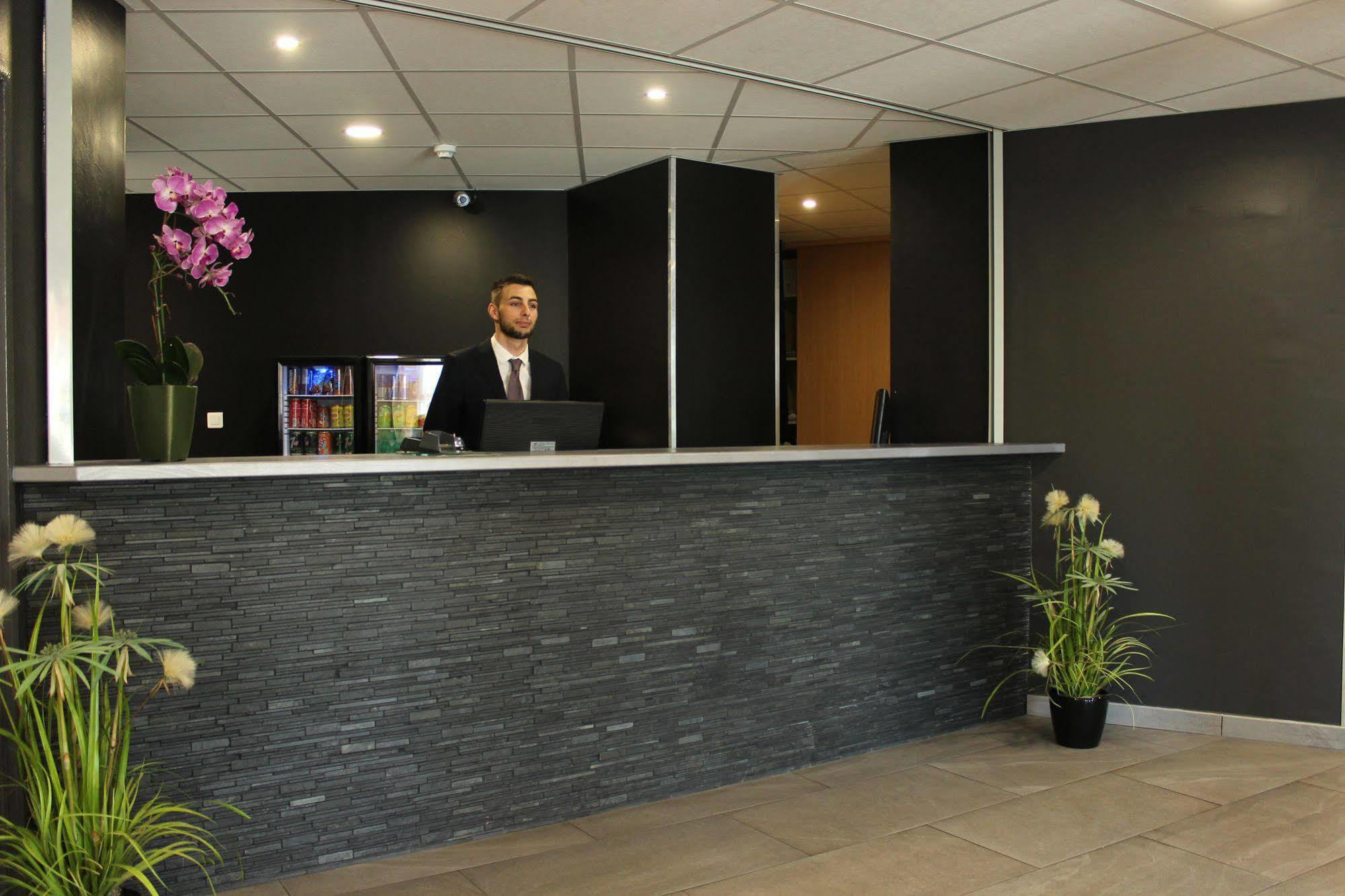 Wink Hotel Juvisy מראה חיצוני תמונה