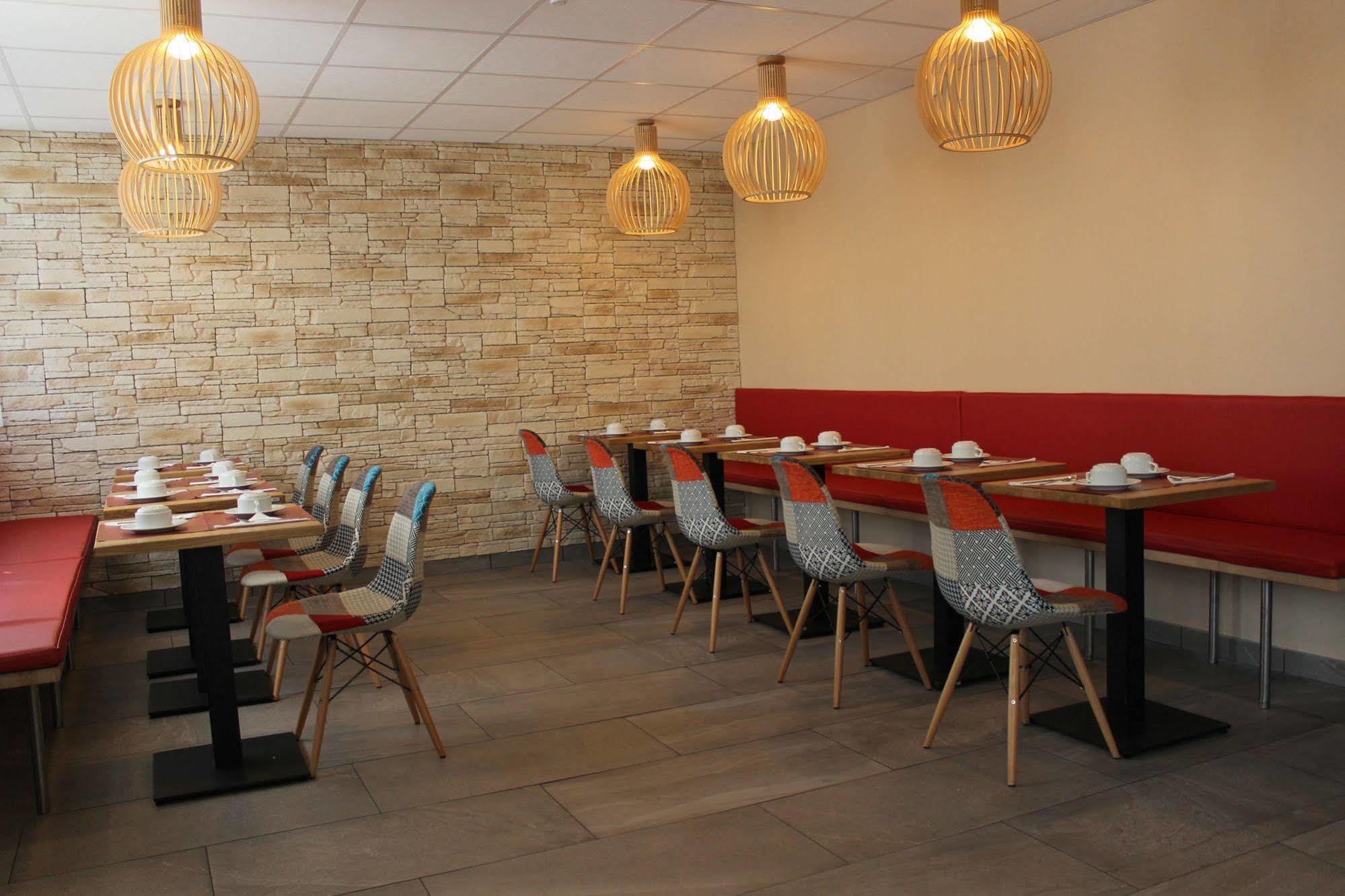 Wink Hotel Juvisy מראה חיצוני תמונה