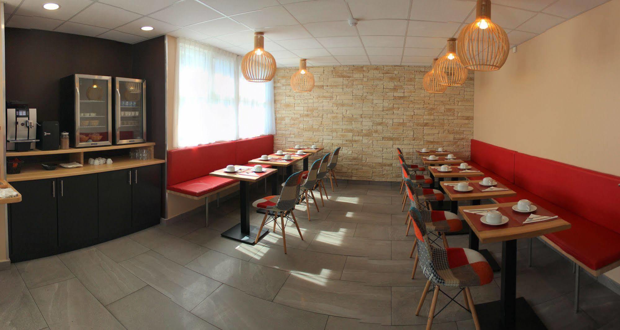 Wink Hotel Juvisy מראה חיצוני תמונה